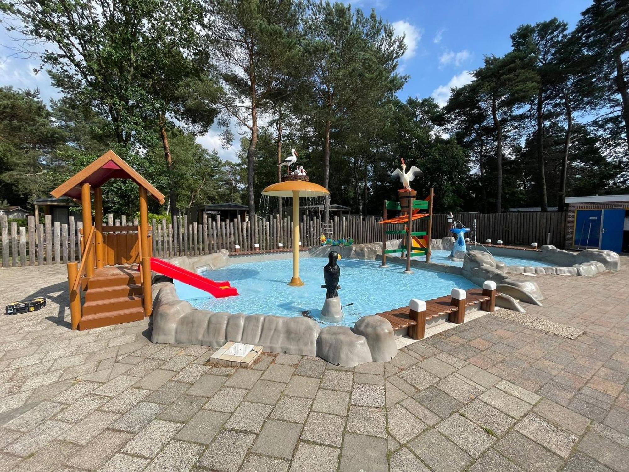 Vakantiepark Hertenhorst Беекберген Екстериор снимка